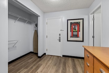 Standard Room, 2 Queen Beds, Non Smoking
