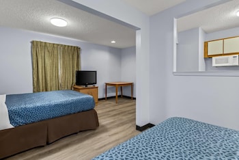 Standard Room, 2 Queen Beds, Non Smoking