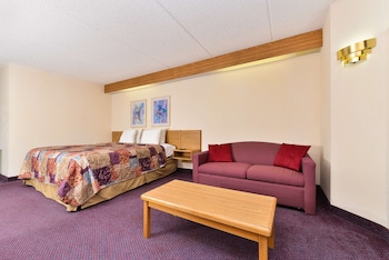 Suite, 1 Queen Bed, Non Smoking