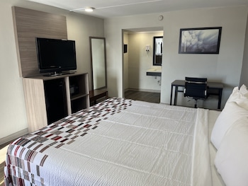 Deluxe Room, 1 King Bed, Non Smoking