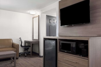 Suite, Multiple Beds, Non Smoking