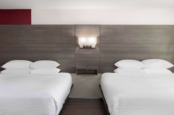 Suite, Multiple Beds, Non Smoking
