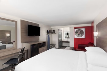 Suite, 1 King Bed with Sofa bed, Non Smoking