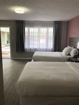 Standard Room, 2 Double Beds, Smoking