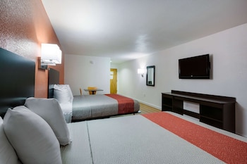 Standard Room, 2 Queen Beds, Non Smoking