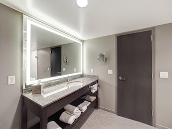 Standard Room, 2 Queen Beds, Accessible