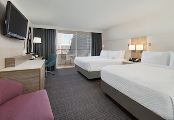 Standard Room, 1 King Bed, Accessible (Mobility)