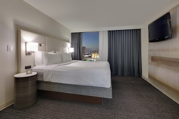 Junior Suite, 1 King Bed