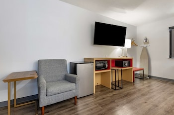 Standard Room, 2 Double Beds, Non Smoking