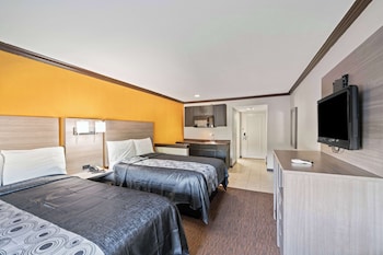 Room, 2 Double Beds, Non Smoking, Kitchenette