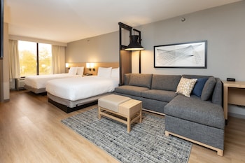 Room, 2 Queen Beds (High Floor, With Sofa Bed)