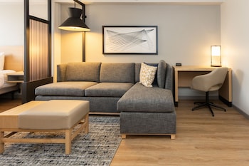 Room, 1 King Bed (High Floor)