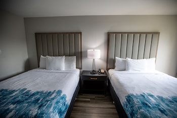 Room, 2 Queen Beds, Non Smoking