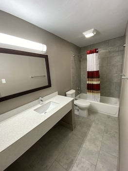 Deluxe Room, Non Smoking (2 King Beds)