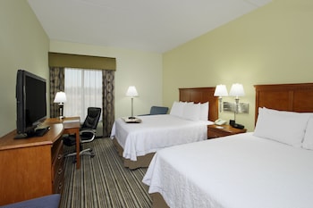 Two queen beds non smoking