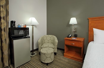Room, 1 King Bed, Accessible, Non Smoking, Roll-In Shower