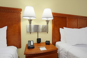 Two queen beds non smoking