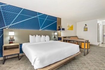 Room, 1 King Bed, Non Smoking