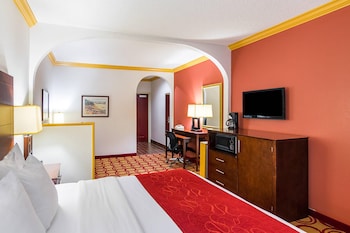 Suite, 1 King Bed, Accessible, Non Smoking