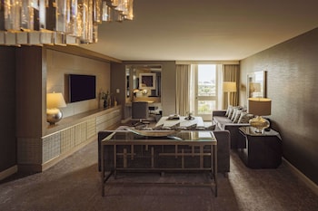Grand Heritage Suite