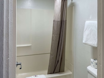 Deluxe Room, 1 King Bed, Smoking, Refrigerator & Microwave