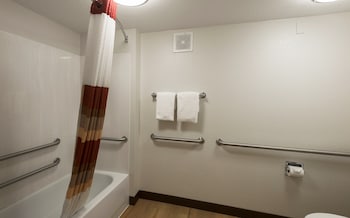 Standard Room, 1 King Bed, Accessible (Smoke Free)
