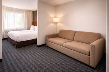 Suite, 1 King Bed, Accessible, Non Smoking