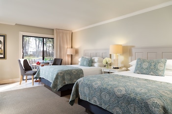 Deluxe Room, 2 Queen Beds