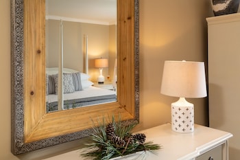 Deluxe Room, 1 King Bed