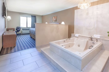 Suite, 1 Queen Bed, Non Smoking