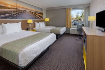 Deluxe Room, 2 Double Beds, Non Smoking