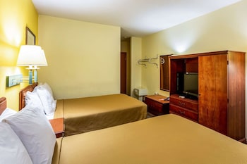 Standard Room, 2 Double Beds, Non Smoking