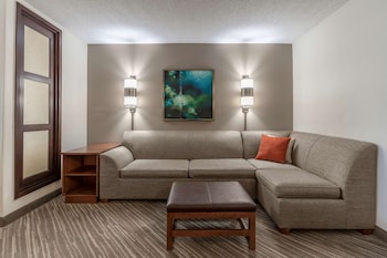 Standard Studio Suite, Multiple Beds