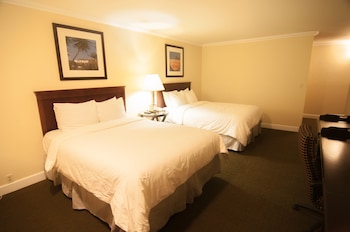 Deluxe Queen Room with Two Queen Beds