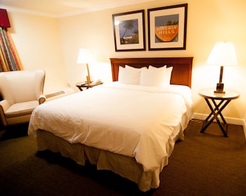 Deluxe Room, 1 King Bed, Balcony