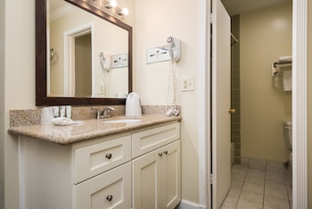 Deluxe Queen Room with Two Queen Beds with Balcony