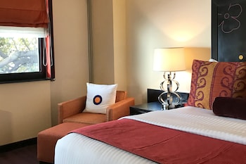 Superior Room, 1 King Bed, Balcony