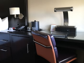Superior Room, 1 Queen Bed, Balcony