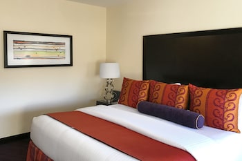 Deluxe Room, 1 King Bed