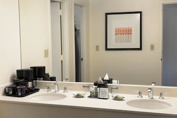 Deluxe Room, 2 Double Beds