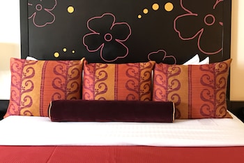 Superior Room, 1 King Bed, Balcony
