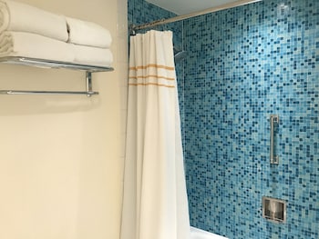 Deluxe Room, 2 Double Beds, Balcony