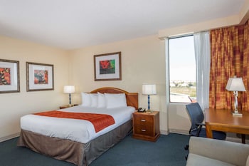 Deluxe Room, 1 King Bed with Sofa bed, Tower