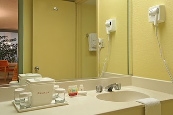 Room, 2 Queen Beds, Non Smoking (Pet-Friendly)
