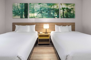 Room, 2 Queen Beds, Non Smoking