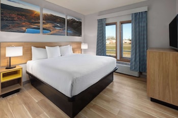 Suite, 1 King Bed, Non Smoking (One-Bedroom)