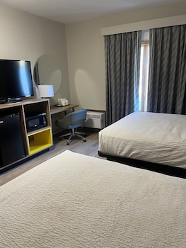 Room, 2 Queen Beds, Non Smoking