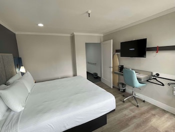 Suite, 2 Queen Beds, Non Smoking, Kitchen