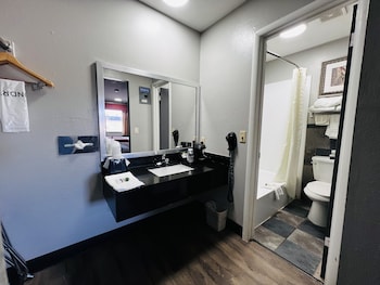Basic Single Room, 1 Bedroom, Smoking