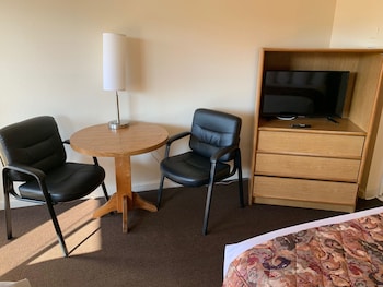 Standard Room, 1 Queen Bed, Non Smoking